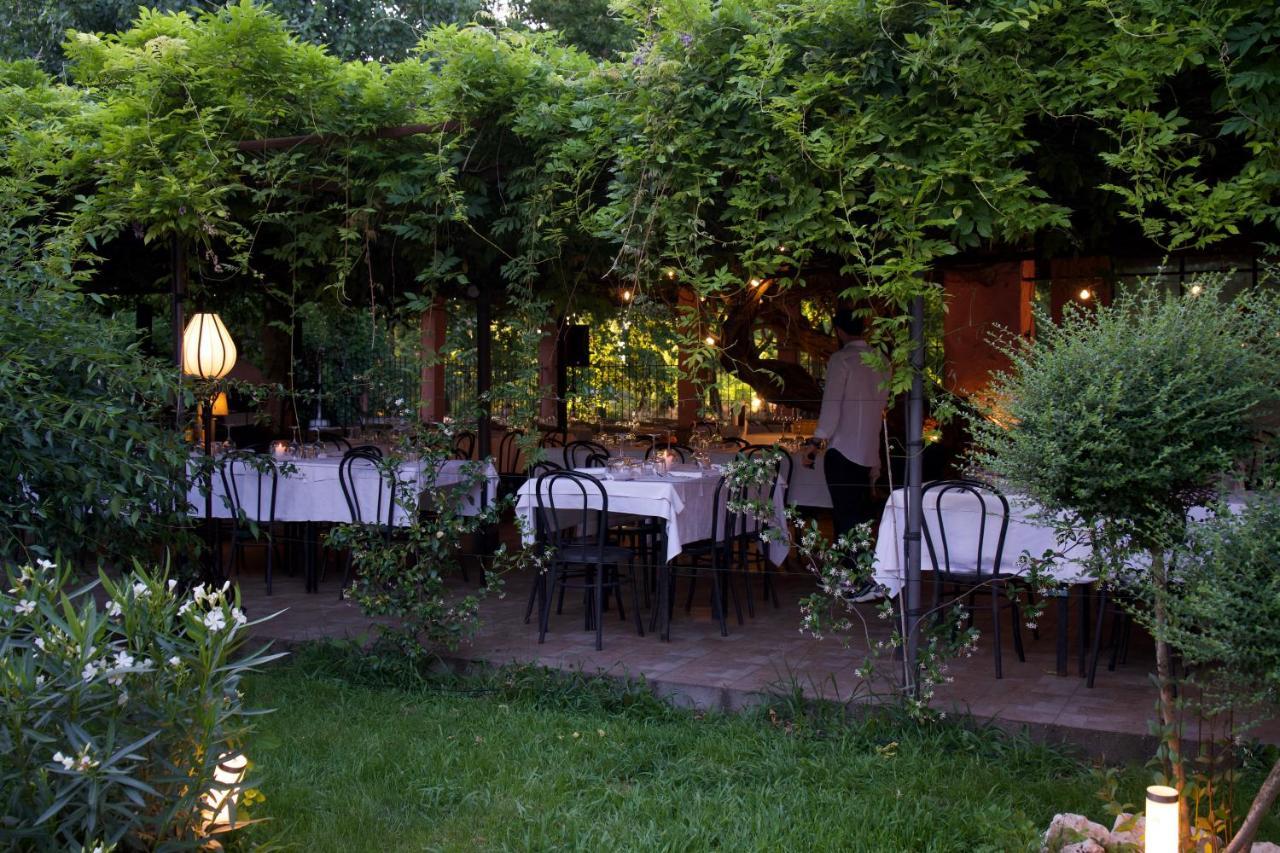 Amare Ristorante Locanda チェルトーザ・ディ・パヴィーア エクステリア 写真